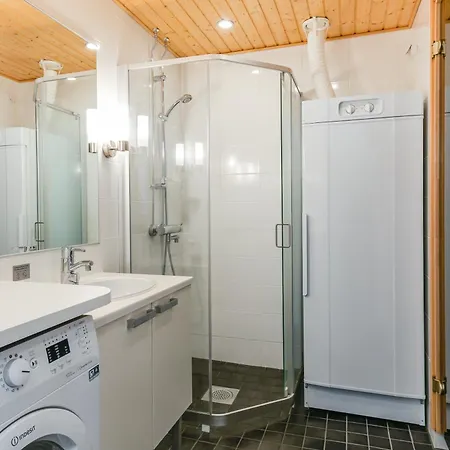 Levi 1607 Ski-in Ski-out With Mountain View And With 2 Skipasses * Kittilä