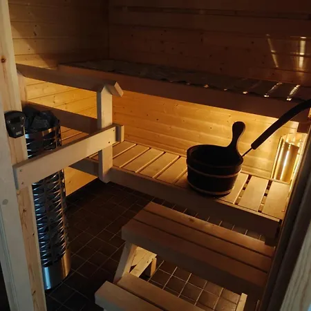 Levi 1607 Ski-in Ski-out With Mountain View And With 2 Skipasses * Kittilä